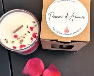 Bougie pomme d'amour mèche en bois